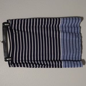 Max Studio Skirt Size: M ✨️ Moving end of January 2025! Everything must go✨️